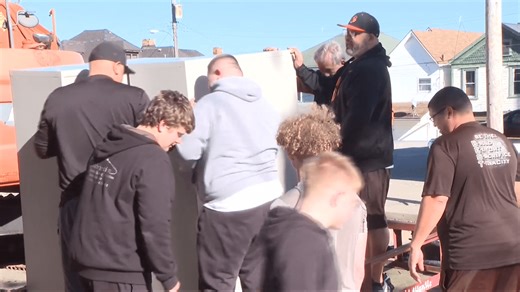 Community chips in to help business damaged by building collapse