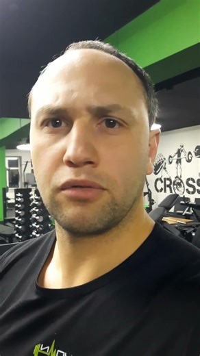 ПЕРВЫЙ РАЗ В ЗАЛЕ🤣