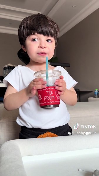كيف بدأت قصة العشق بين علي و القوه ☕️Ali’s coffee addiction origin story