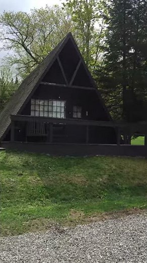 Trailside Cabin: Cabin Rentals on Back Lake Pittsburg NH