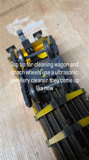 Lakeside Parkway Model Railway on Instagram: "Top tip for cleaning coach and wagon wheels use an ultrasonic jewellery cleaner they come up like new #modelrailway #trains #modeltrains #loco #bachmann #toptip"