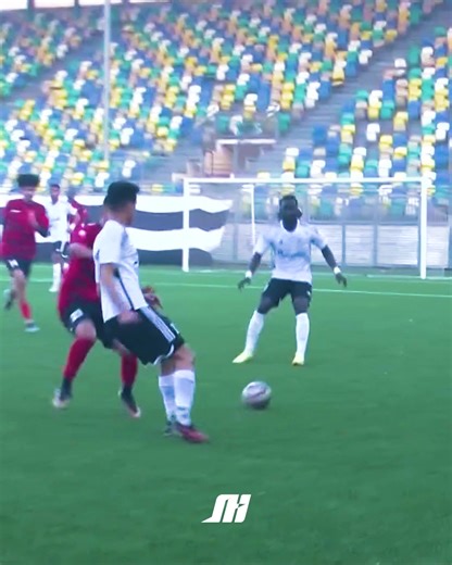 114K views · 1.2K reactions | ريتشارد بوادو.. قطعة ثمينة في وسط التحدي، محترف بمعنى الكلمة  Richard Boadu... a valuable piece in Al-Tahaddi's midfield, a true professional  | Elshakmak | Facebook