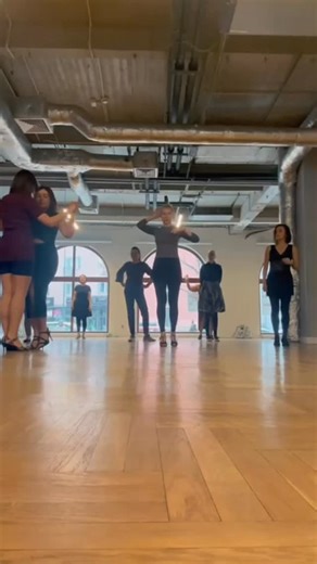 I teach tango for ladies because I see how much changes when women get time to focus on themselves. In mixed classes there’s often no space to slow down, to feel your own balance, axis, and movement. Tango for ladies creates that space — to understand your body, build confidence, and stop relying on someone else to hold you up. This isn’t about separating tango. It’s about strengthening it. When a woman knows her balance, her feet, her pivots, her energy, she dances lighter, clearer, and with mo