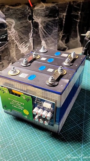 DIY 12.8V 100AH LiFePO4 Battery Assembly