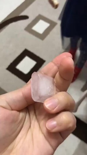 Crystal Display Techniques in Cozy Interiors