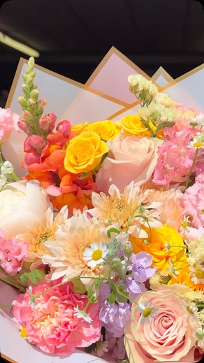 18 reactions · 4 comments | Our Tangerine bouquet is bringing the zest✨ Bright, bold, and full of starburst colors — available in small and large. Snag your Mother’s Day bouquet before it’s too late Click the link in our bio to pre-order now #TangerineDream #MothersDayFlowers #BrightBlooms #LittleFernFlorals | Little Fern Florals | Facebook