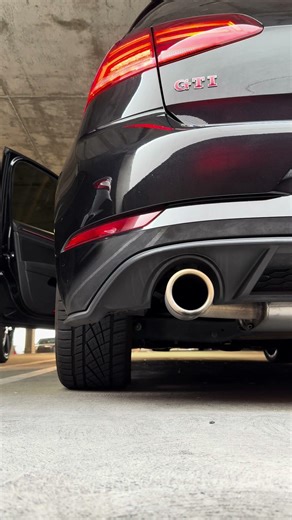MK7 GTI TRACKSLAG CATLESS/OEM EXHAUST | WARM START | DOWNPIPE ONLY