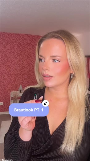 Welche Brautlooks gibt es eigentlich – und welcher passt zu dir? ✨ In dieser neuen Serie zeige ich dir verschiedene Braut-Make-up-Stile und erkläre, für wen sie besonders gut funktionieren. Folge 1: Der natürliche, glowy Bridal Look 🤍 Dieser Look ist perfekt für Bräute, die sich selbst treu bleiben möchten, aber trotzdem etwas Besonderes wollen. ✨ frischer, strahlender Teint ✨ sanft geschminkte Augen – nicht zu dunkel ✨ einzelne Wimpern für einen offenen Blick ✨ ein Finish, das leicht wirkt, ab