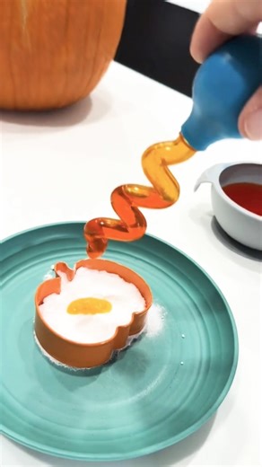 Fizzy Pumpkin Science Activity for #Halloween 🎃🧪