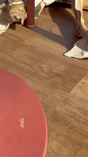 Exploring Colors: Green, Blue, Red, Ivory, and Charcoal