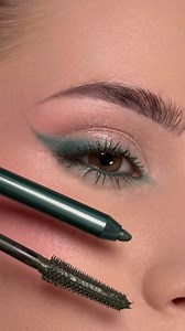 I’m obsessed 🎄 save makeup! #makeup #makeuplooks #eyeshadow #EyeMakeup #makeuptutorial | Beauty UGC