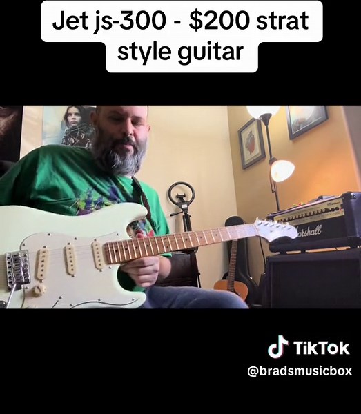JET Guitars JS-300 stratocaster style guitar for less than $200 #jetguitars #jet #js300 #guitar #reviw #demo