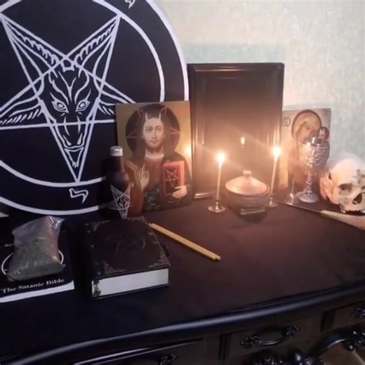 Rituales y Symbolismo del Satanismo