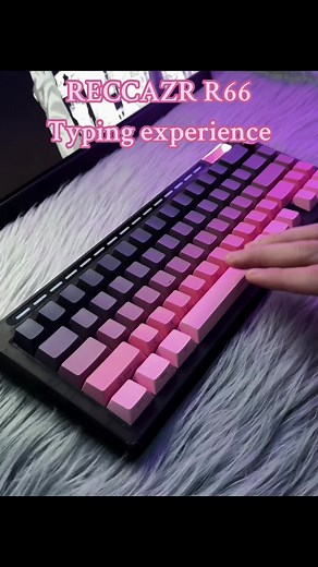 RECCAZR keyboard on TikTok