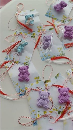 Martisoare pentru copii - ursuleti multicolori #hmsofia #handmade #martisor