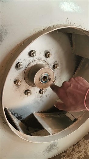 balancing Dekhe 😍🛺 # YouTube #memes #trending #funny