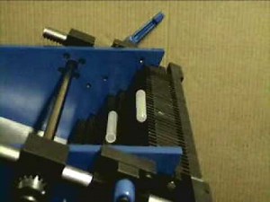 Step Feeder with Adjustable Step