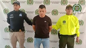 La Policía Nacional capturó a Mateo Sebastián Pintor, en Rionegro, Antioquia, cabecilla extorsionista de la Mara 18. Será extraditado al Salvador. Adicionalmente la Armada logró incautar dos toneladas de cocaína en el Pacífico. | Gustavo Petro