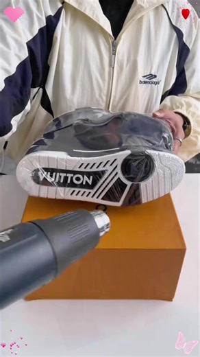 Fashionable yet practical.#explore #running #sneak #comfortshoes #fashionfootwear