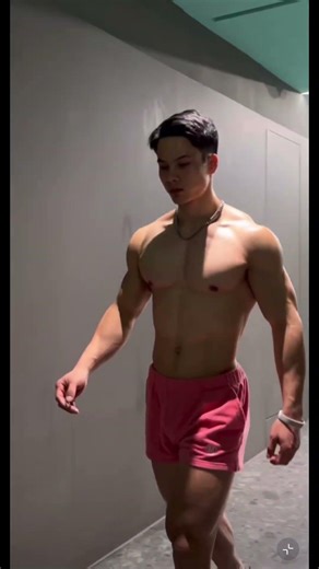 Asian bodybuilder #motivation #bodybuilding #timeback2pac #workoutmusictv