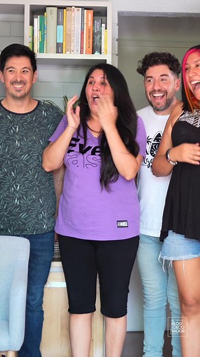 Nada más gratificante para nosotros que ver la reacción de los dueños de casa cuando ven su casa renovada por primera vez 🎨 El color del muro es G165 de Tricolor