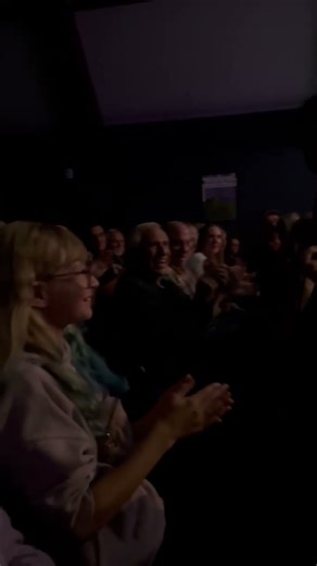 Our fans are the best clappers 🤓 #walkoflife #fiddle #tour