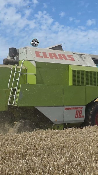 German Claas Combine Dominator 98 SL😎