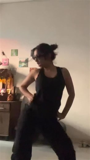 @swayyinstyle_ | Free styling 💃🏻 [zen , dance , pov , freestyle , black pink , Jennie , unfiltered] #zen #jennie #ruby #unfiltered #relatable | Instagram