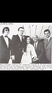 Happy Birthday, Loretta Lynn! He’s a newspaper clipping featuring Roy Orbison, Bill Anderson, Loretta Lynn, and Conway Twitty in 1970. #countrylegends | Roy Orbison