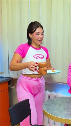 Pin Button Panic: The Ultimate Surprise! 😂📌