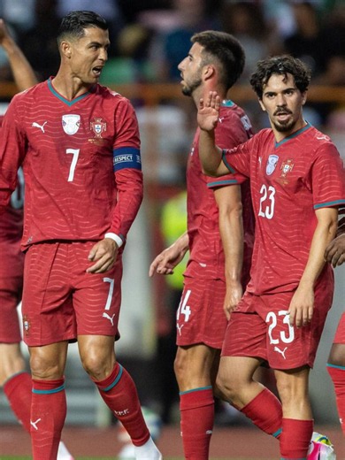 «Dizer que Portugal é favorito ao Mundial é um exagero» 🇵🇹 Nuno Gomes, treinador-adjunto, comenta os possíveis candidatos a vencer o Mundial. #Portugal #Mundial2026 #oMUNDIALcomABOLA #DiasdeMundial #tiktokdesporto