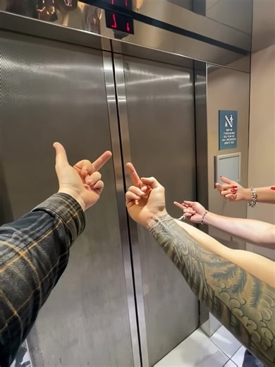 🤣🤣🤣 | put it down middle finger