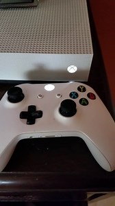 My controller is blinking slowly and i cant pair it