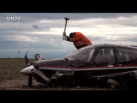 VN24 - Commander 114b plane crash lands at Dortmund Airport