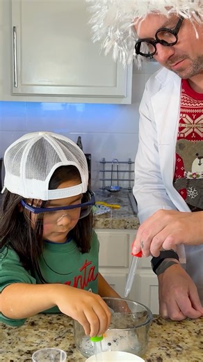 ⛄🧪 Looking for a fun winter STEM activity? This MELTING SNOWMAN experiment teaches kids cause & effect and basic chemistry — all through play! 👉 Watch the FULL experiment on Brooklyn’s Funhouse on YouTube! #BrooklynsFunhouse #STEMForKids #ChristmasActivities #ParentingHacks #holidayfun #familyfun #STEM #STEMEducation #EarlyLearning #kidfriendly #KidsActivities #EducationalPlay #EducationalFun #LearningThroughPlay | Brooklyns Funhouse