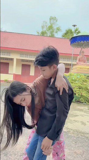 😂 Lift Hug Girlfriend 😍 | So Funny & Lovely Couple Moments 💕 #CoupleGoals #FunnyMoments #LiftHug