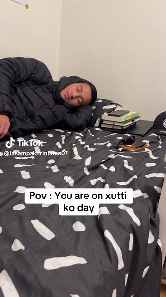 Earphone lagau hai 😂 #iknewit07 #lasampakhrinlama #foryoupage #foryourpage #foryourpage