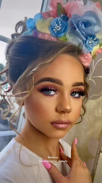 Modern Gypsy Makeup Ideas for Travellers