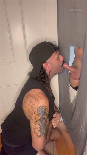 I love being fed cum 🤤#gloryhole #cocksucker #deepthroat #cum #gay #anon #anonymous #hung #hairy #daddy #grindr...See this and more at:https://t.co/4MuWUydhTb