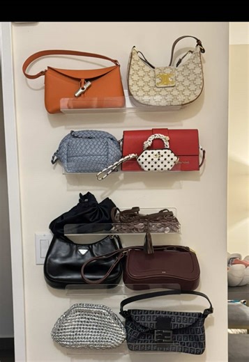 🤍 ✨ 🌷 🕯️ 🪞 I love my little studio