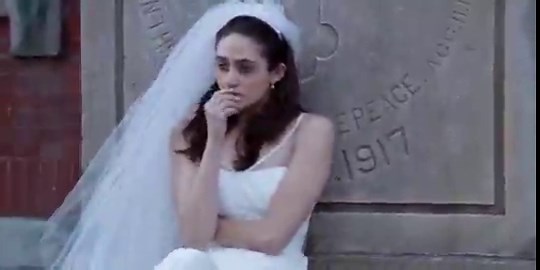 pra mim o auge foi durante uma viagem, que ele nao interagia com ninguém da minha família, ficava lendo isolado num canto, comia e bebia e nao lavava nem a própria louça na volta pra casa meu pai cansado de dirigir 6h perguntou se ele podia dirigir pra ele, e ele disse não