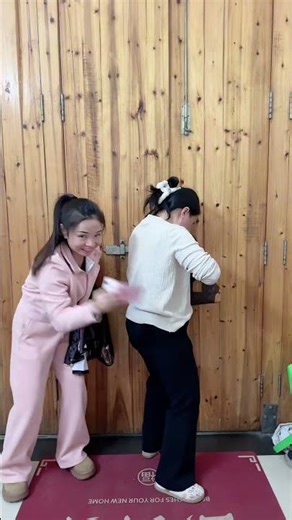 마을 사람들의 짧은 웃음 😂 #코메디 #재미있는 #단편영상