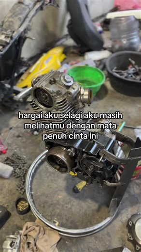 Hargai Aku Selagi Masih Melihatmu dengan Mata Penuh Cinta
