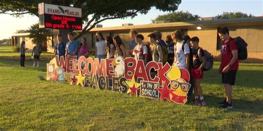 Lubbock ISD kicks off first day back to school
