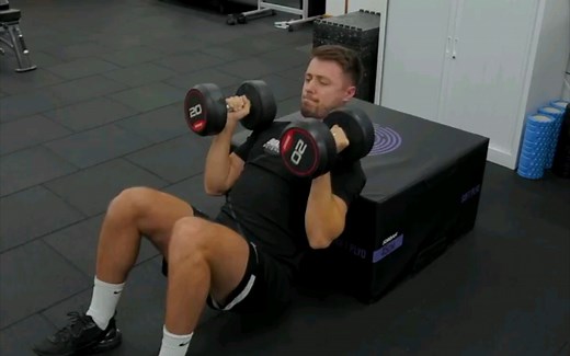 增强重拳横向冲击力的抗阻训练，提升上身力量