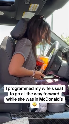 Ryan & Jen Hamilton (HAMMY TV) | Her drink went everywhere at the end🙈😂 | Instagram