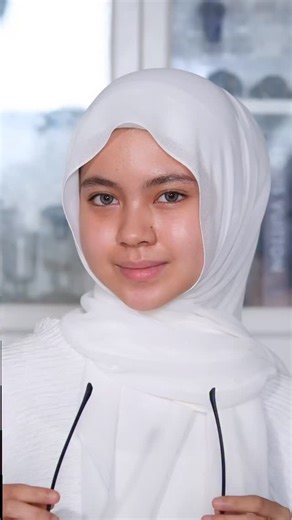 Soft glam Thailand Brides Look but make it on my own style ! ... on x on? jom lock slot laju2 yallllllls... . . makeup by @lyzza_d @lyzza_d @lyzza_d . . | Lyzza D