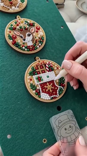 🎄Christmas DIY Diamond Painting Ornaments Kit (6 PCS)🎅