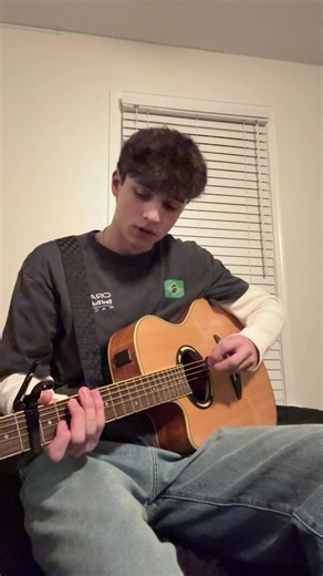 Beginner Guitar Lessons: Learn Sailor Songs Easily