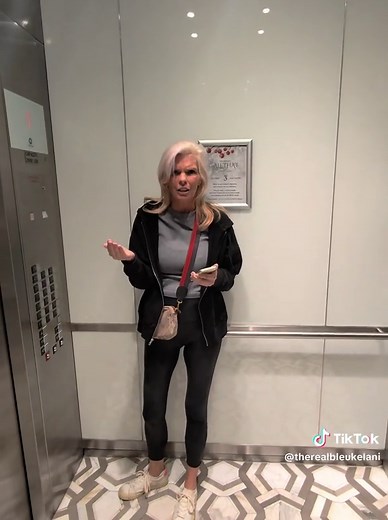Me vs Karen 🤧 Should I upload the full video & do a story time? 😭 (mind you this was at my job) #fyp #keepingupwithkelani #foryoupage #karen #fafo